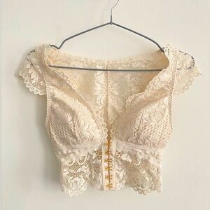 La Senza Unlined Lace Bra w/ Front Clasps in Small